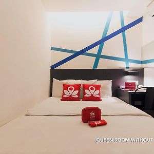 Oyo 416 Grid 9 Hotel